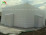 आउटडोर बुना हुआ शादी का तम्बू बुना हुआ हवाई तम्बू प्रदर्शनी के लिए भवन संरचनाएं पार्टी के लिए घन