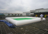 कमर्शियल मैन ने बच्चों और बड़ों के लिए स्वनिर्धारित स्विमिंग पूल बनाया