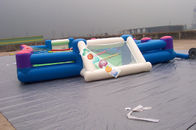 खेल का मैदान बड़े Inflatable फुटबॉल खेल / किराये के व्यवसाय के लिए Inflatable फुटबॉल मैदान