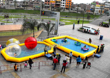 बाहरी उपयोग के लिए बहुभुज / आयताकार आकार में पीले रंग का Inflatable स्विमिंग पूल