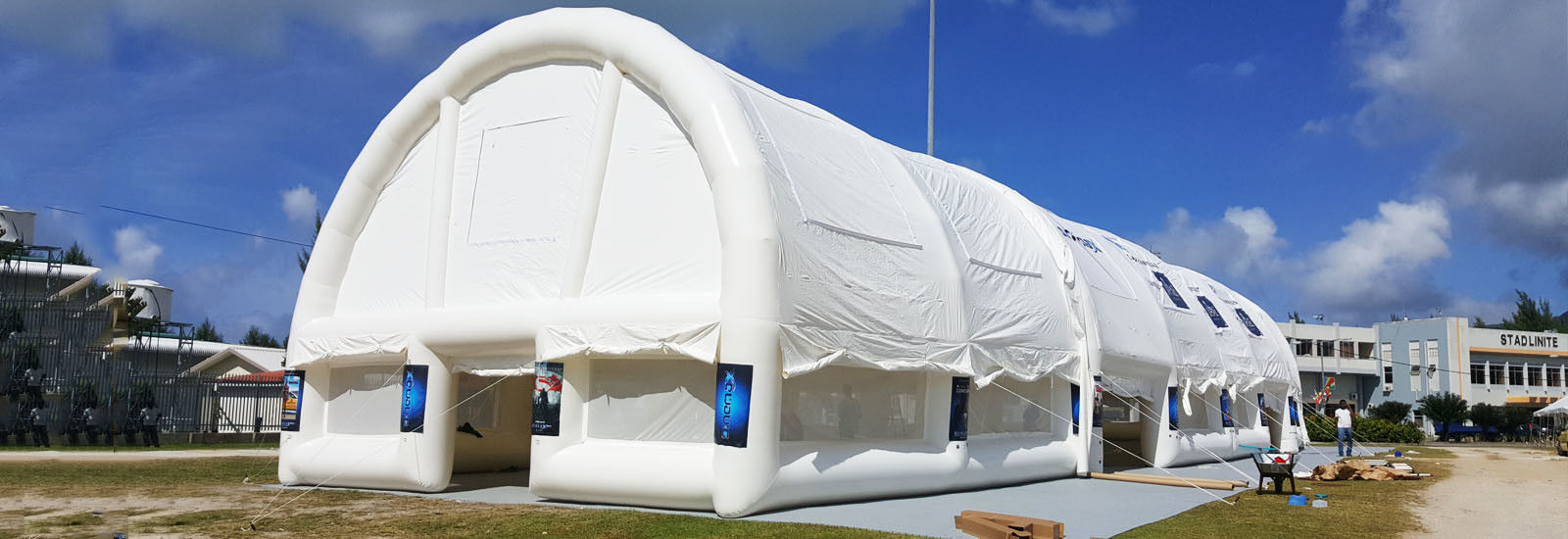 Inflatable घटना तम्बू