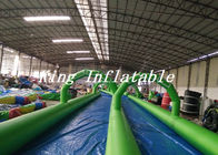 लोगो मुद्रण के साथ 100 मीटर लंबी डबल लेन Inflatable पर्ची एन स्लाइड ग्रीन ब्लू