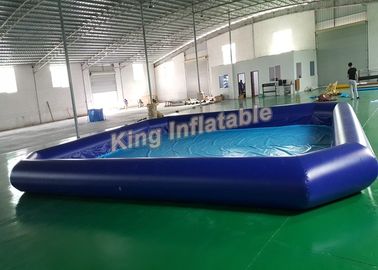 बच्चों के उपयोग के लिए आउटडोर विशालकाय ब्लू पीवीसी स्क्वायर Inflatable स्विमिंग पूल का आकार 10 मीटर X 8 मी