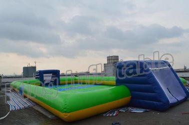 बिक्री के लिए विशालकाय साबुन जल फुटबॉल मैदान Inflatable फ़ुटबॉल फ़ील्ड