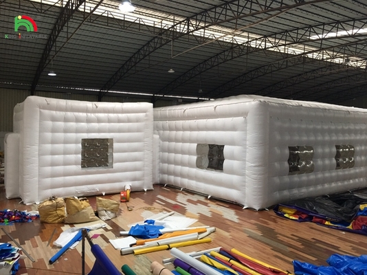 आउटडोर सफेद पीवीसी inflatable नाइट क्लब inflatable नाइट क्लब शादी समारोह पार्टी घन तम्बू बिक्री के लिए