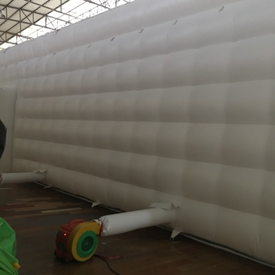 आउटडोर सफेद पीवीसी inflatable नाइट क्लब inflatable नाइट क्लब शादी समारोह पार्टी घन तम्बू बिक्री के लिए