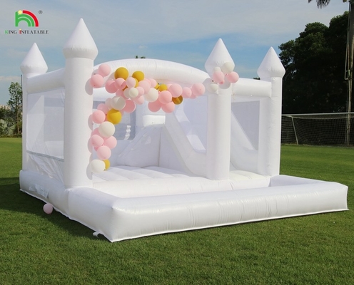 वाणिज्यिक सफेद inflatable उछाल महल घर बच्चों पानी स्लाइड गेंद गड्ढे के साथ