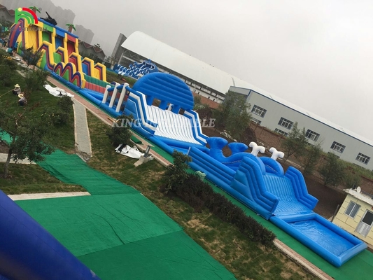 आउटडोर विशाल inflatable बड़ा उछाल थीम आउटडोर पार्क खेल का मैदान inflatable महल कॉम्बो inflatable बाधा पाठ्यक्रम