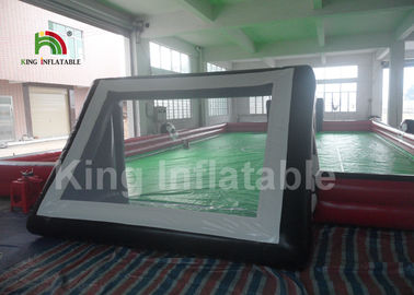 पोर्टेबल रेड ग्रीन इन्फ्लैटेबल स्पोर्ट्स गेम्स / 25 * 10 मी इन्फ्लेटेबल फुटबॉल कोर्ट
