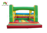 रंगीन 6 * 4m पीवीसी सामग्री किराए के लिए ब्लोअर के साथ Inflatable कूद महल