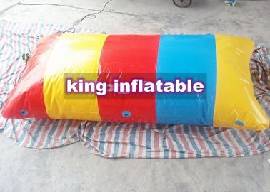 रंगीन पट्टी Inflatable गुलेल बूँद, कस्टम पीवीसी तिरपाल Inflatable पानी खिलौना