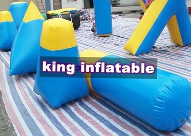 मजबूत नीले / पीले Inflatable फ्लोटिंग पेंटबॉल ब्लाइंड टिकाऊ पीवीसी पानी खिलौना