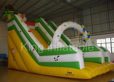 Inflatable पीवीसी तिरपाल पशु किंगडम सूखी स्लाइड, 7 x 5 मीटर बालवाड़ी कस्टम स्लाइड