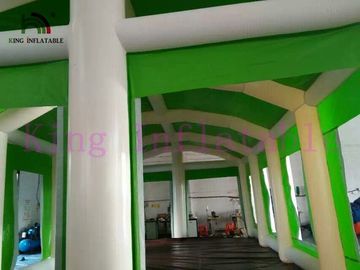 ग्रीन / व्हाइट वाटरप्रूफ जाइंट ज्वलनशील इवेंट टेंट आसान सेट अप और डिस्मैंटल