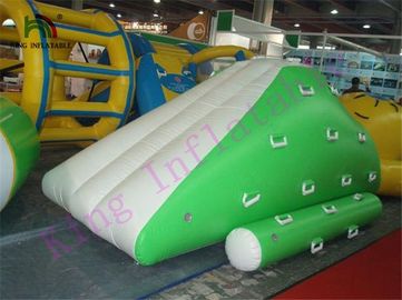 वयस्क और बच्चों के लिए एक्वा स्वनिर्धारित Inflatable पानी के खिलौने / मिनी जंपिंग पीवीसी हिमशैल
