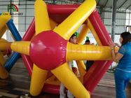 पीवीसी / TPU Inflatable पानी खिलौना, पानी के खेल के लिए पानी पर रंगीन चलना रोलर
