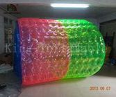 लाल और हरे रंग 2.8 मीटर लंबी Inflatable पानी रोलर inflatable पानी के खेल खेल गेंद खिलौना