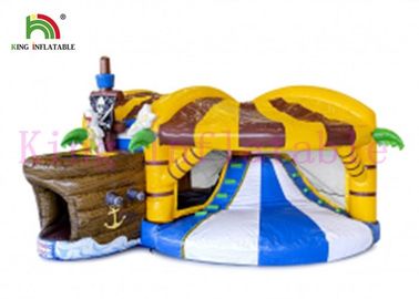 वयस्कों और बच्चों के लिए कस्टम 0.55 मिमी पीवीसी समुद्री डाकू Inflatable कूदते महल OEM रंग