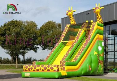 बाहरी गतिविधियों के लिए ग्रीन / येलो जिराफ पीवीसी Inflatable सूखी स्लाइड अनुकूलित स्लाइड