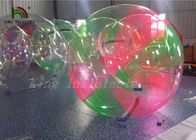बच्चों या वयस्कों के मनोरंजन के लिए पानी की गेंद पर मजेदार वाणिज्यिक पीवीसी Inflatable चल रहा है