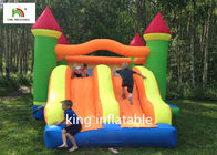 बच्चों के लिए दो स्लाइड पिछवाड़े के साथ रॉकेट कैसल Inflatable कूदते घर