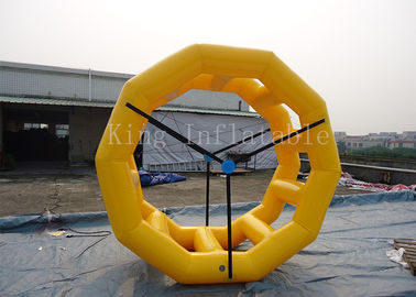 2.4 m उच्च 2.2 मीटर व्यास पीवीसी तिरपाल Inflatable पानी रोलर