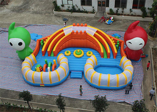 बाधा कोर्स के साथ 0.55 मिमी आउटडोर विशाल Inflatable डबल लेन स्लाइड
