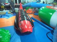 पानी के खेल के साथ रोमांचक प्लेटो Inflatable लाल शार्क नाव