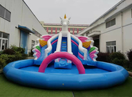 बच्चों के लिए स्वनिर्धारित पीवीसी गेंडा Inflatable खेल का मैदान वाटर पार्क