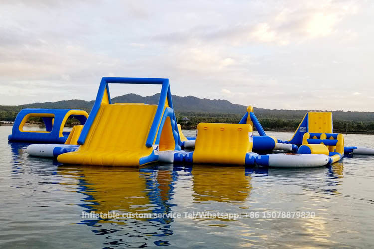 बिक्री के लिए कस्टम आउटडोर अस्थायी विशाल inflatable एक्वा खेल पानी पार्क है